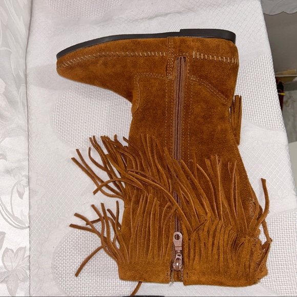 Minnetonka Chestnut Suede Fringe Calf Length Boots - Picture 7 of 10